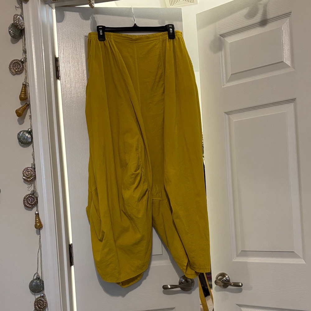 Woman's  Mustard Yellow Corderoy Pants